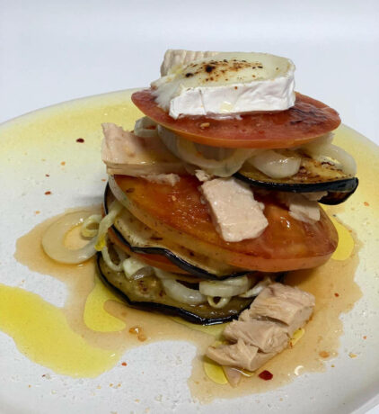 Tempered vegetable timbale with marinated tuna