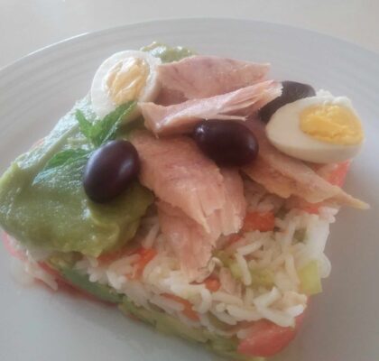Basmati rice salad with tuna and avocado