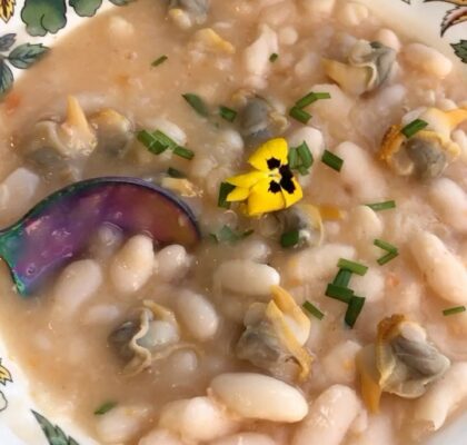 White beans with canned cockles